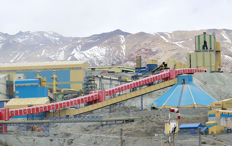 Codelco confirma fallecimiento de dos trabajadores subcontratistas tras alud en El Teniente