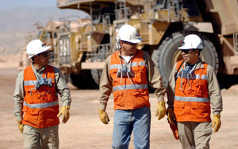 Día del Minero: sector refuerza su compromiso con la seguridad, el diálogo y las regiones