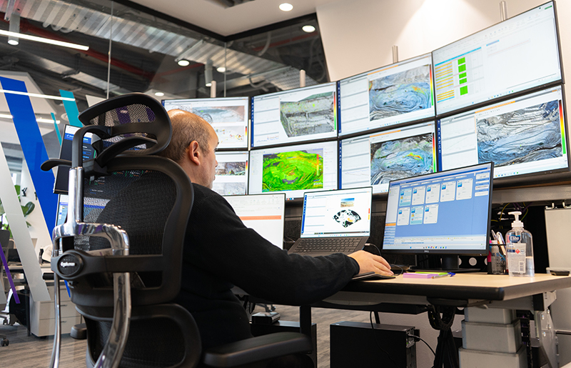 Teck amplía desde Santiago el monitoreo geotécnico remoto de sus operaciones en Norteamérica